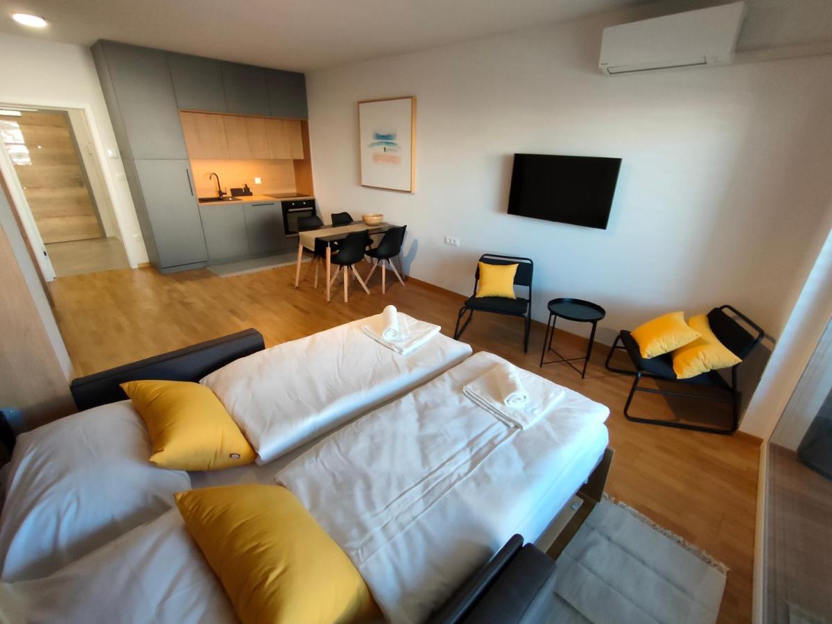 Bed & Breakfast Rezidenca Pipanova 류블랴나 외부 사진