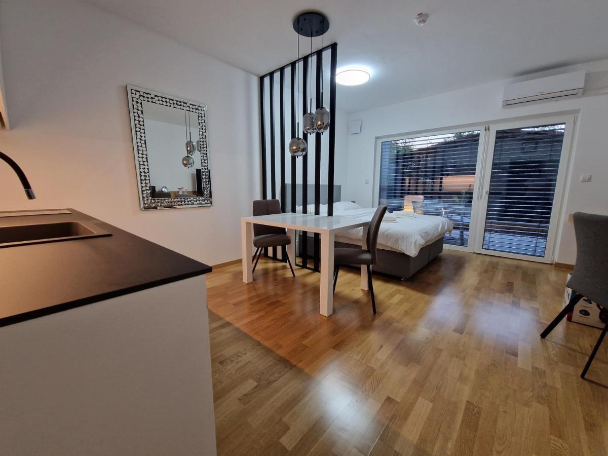 Bed & Breakfast Rezidenca Pipanova 류블랴나 외부 사진